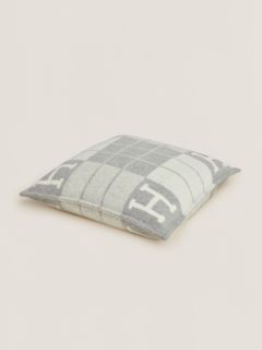 【新品未使用】HERMESクッション アヴァロンIII PM クッション 《アヴァロンIII》 PM | Hermès - エルメス-公式サイト